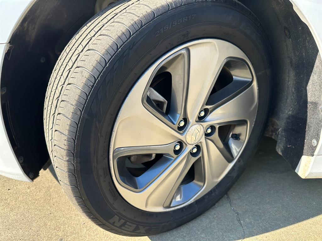 HYUNDAI Sonata - Vista 7