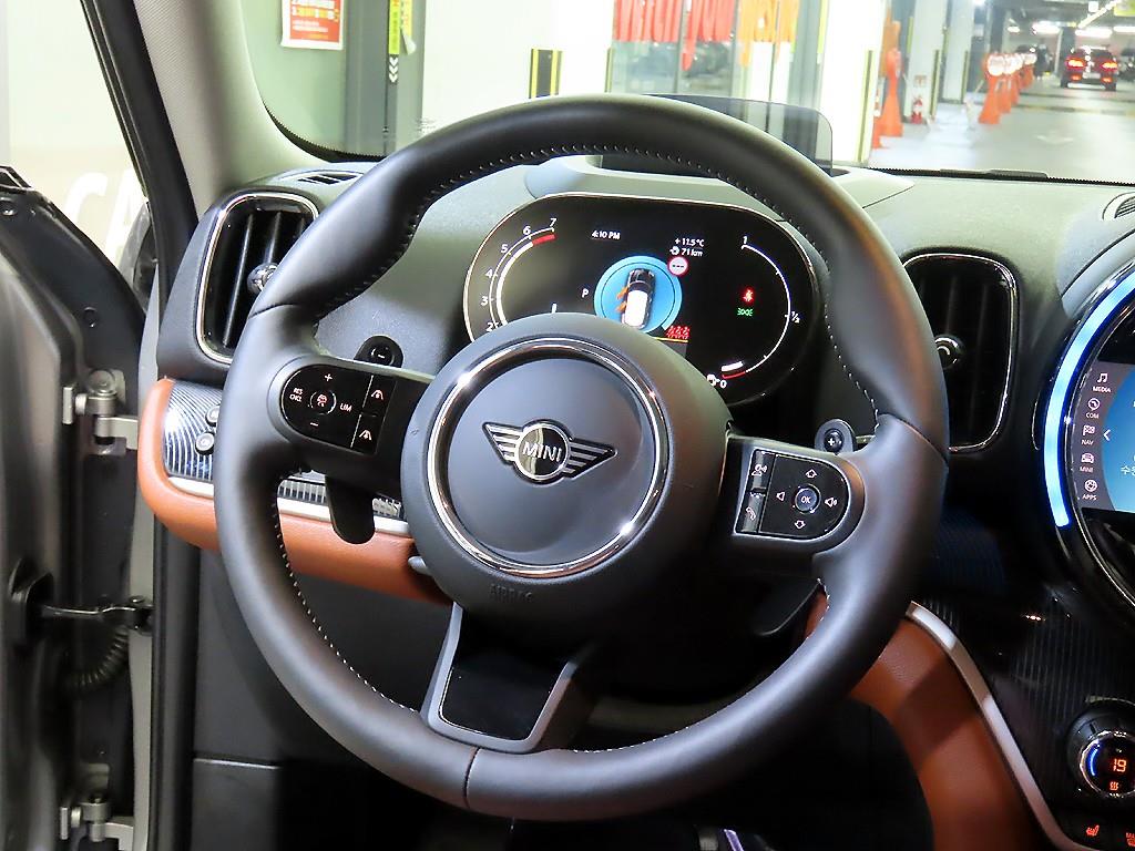 Mini Countryman - Vista 8