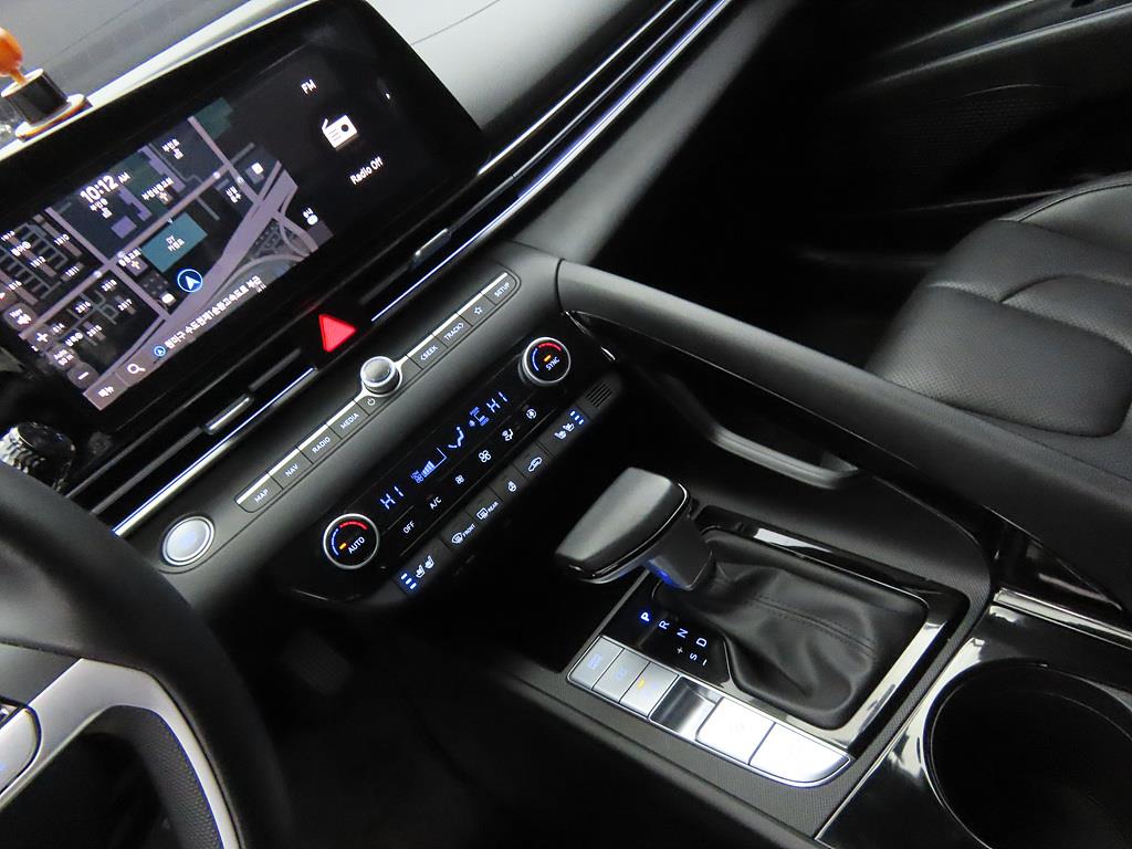 HYUNDAI Avante - Vista 8