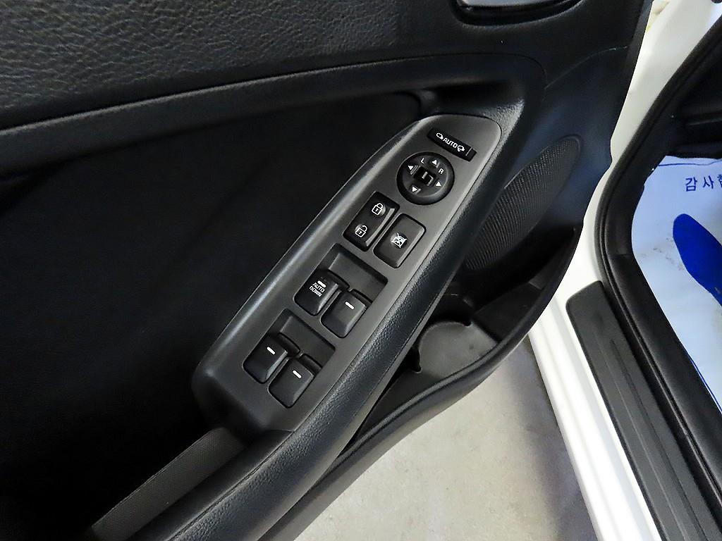 KIA K3 2017 Blanco - Importación desde Corea - HF Imports Iquique - Foto 13