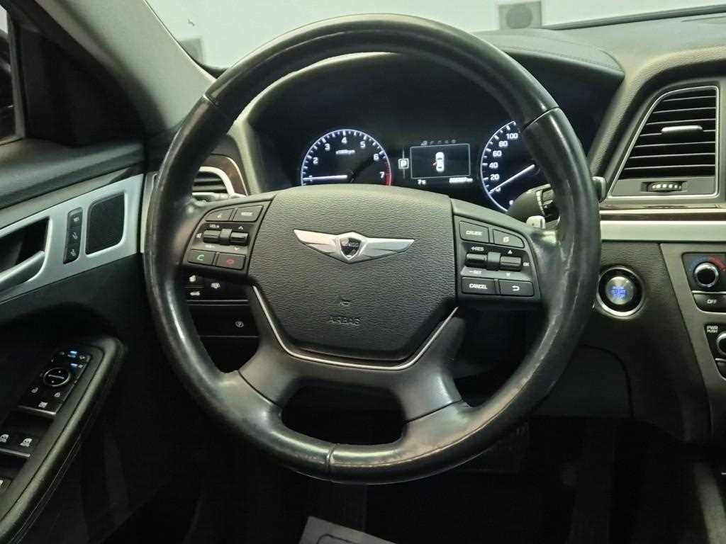 HYUNDAI Genesis - Vista 9