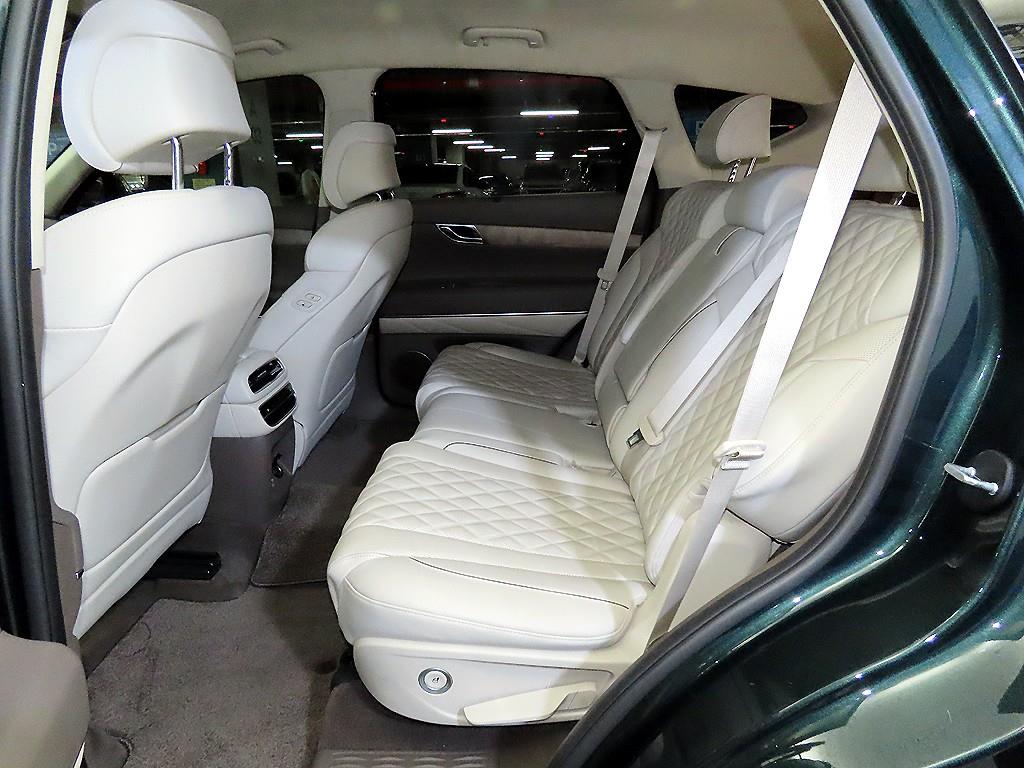 Genesis GV80 - Vista 7