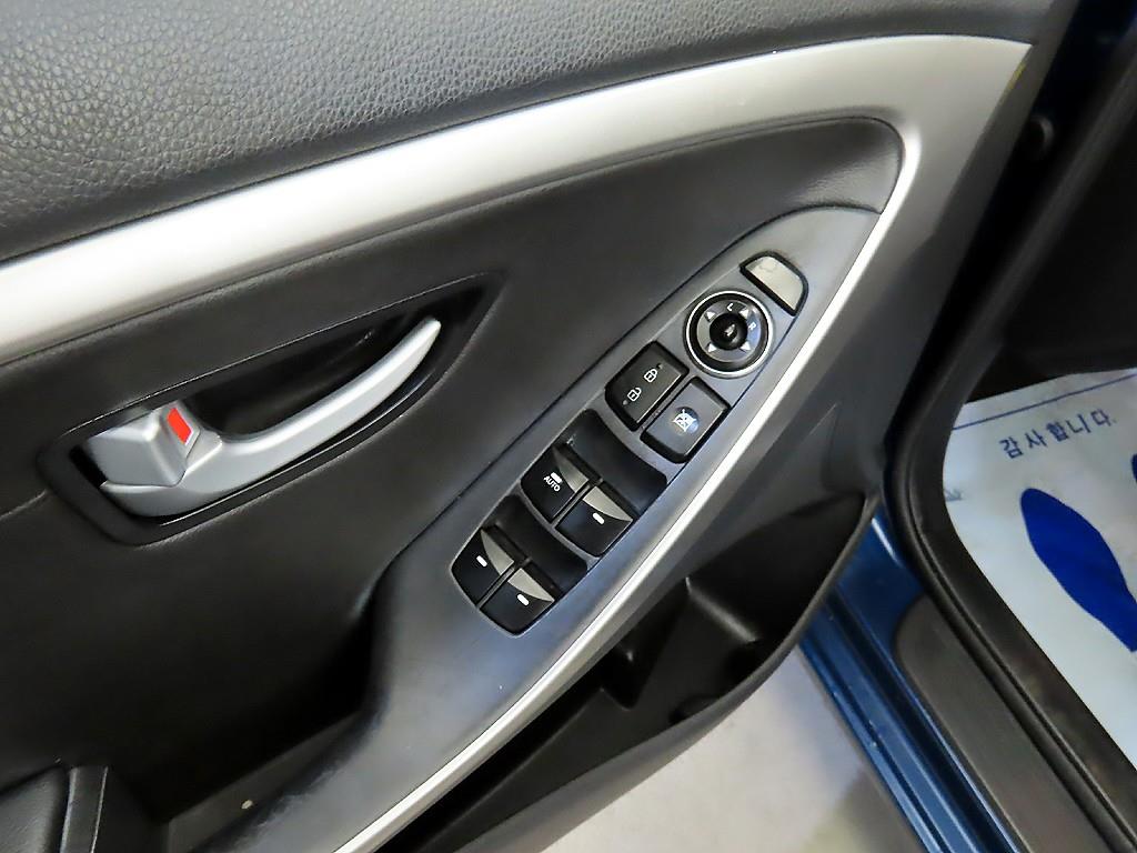 HYUNDAI i30 2014 Azul - Importación desde Corea - HF Imports Iquique - Foto 17