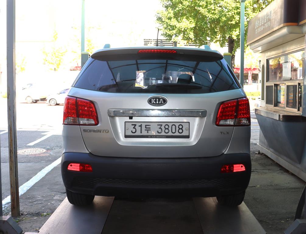 KIA Sorento - Vista 11