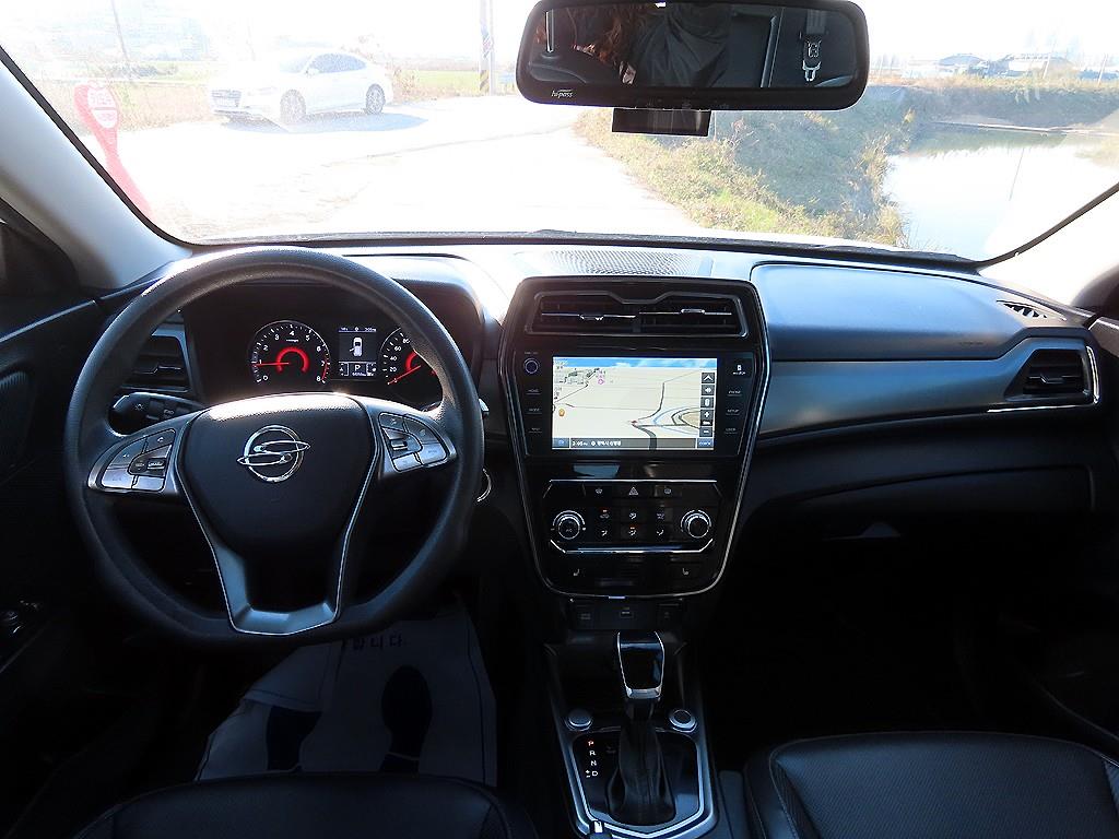 Ssangyong Tivoli - Vista 9