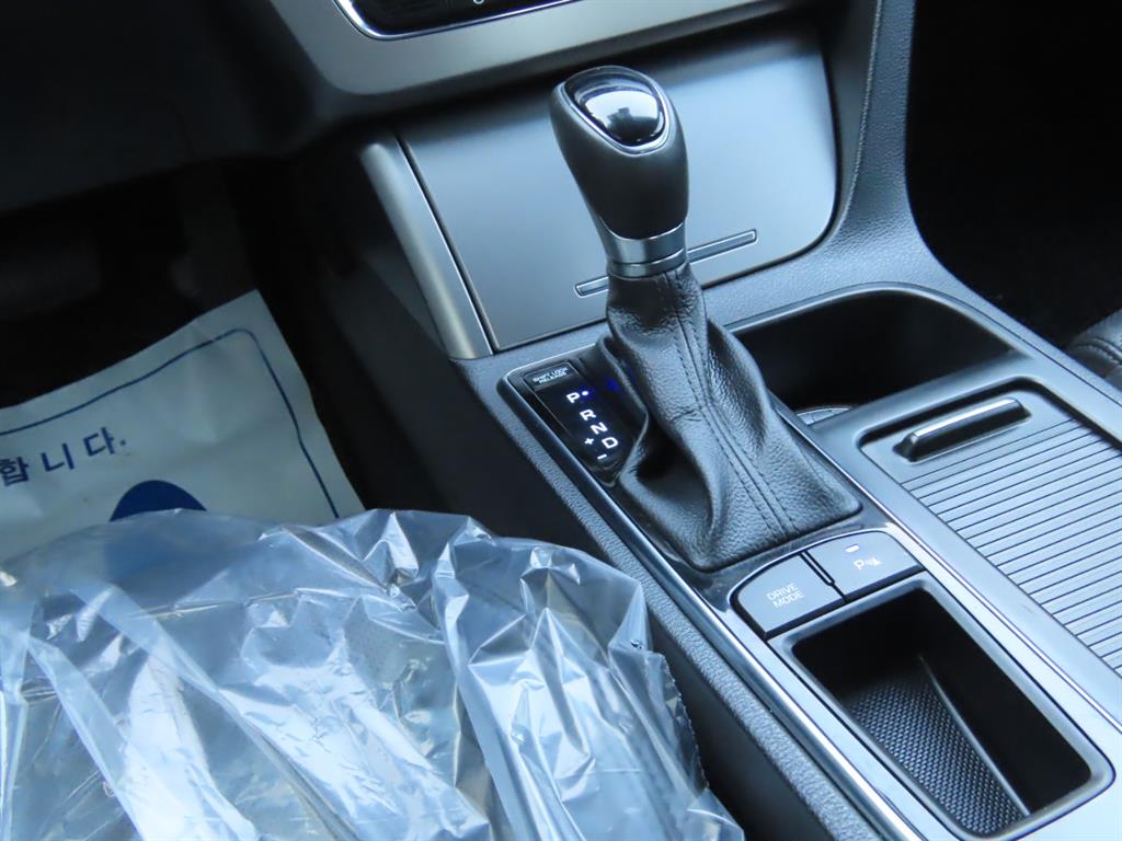 HYUNDAI Sonata 2016 Blanco - Importación desde Corea - HF Imports Iquique - Foto 11