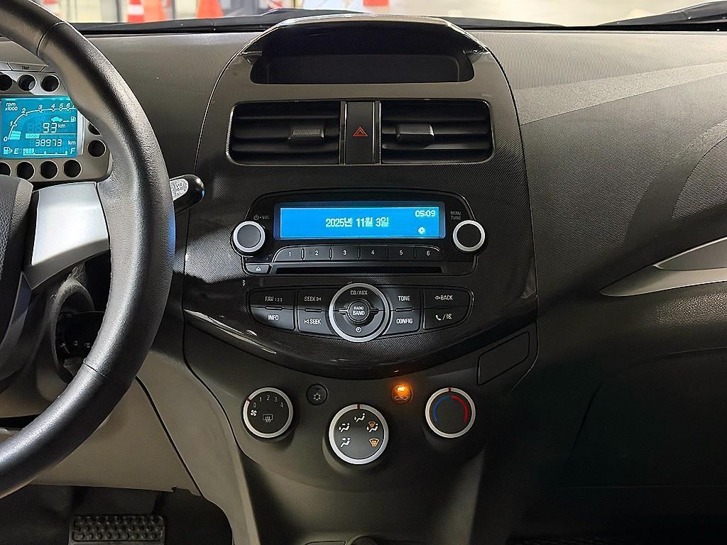 Chevrolet Spark - Vista 11