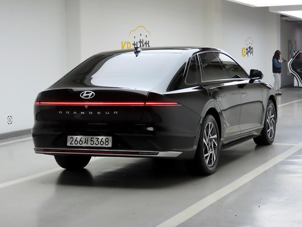HYUNDAI Grandeur - Vista 4