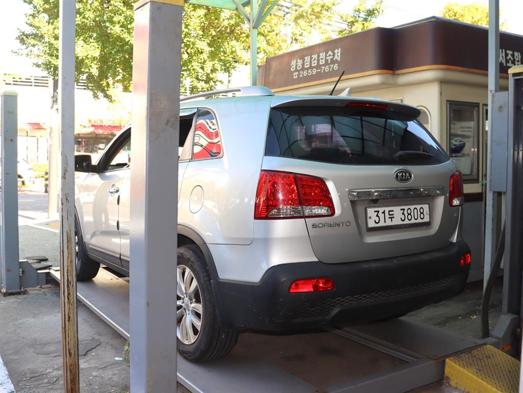 KIA Sorento - Vista 9