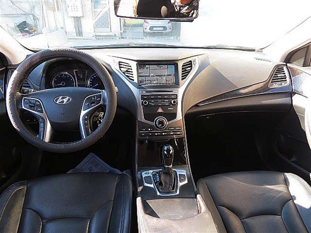 HYUNDAI Grandeur - Vista 9