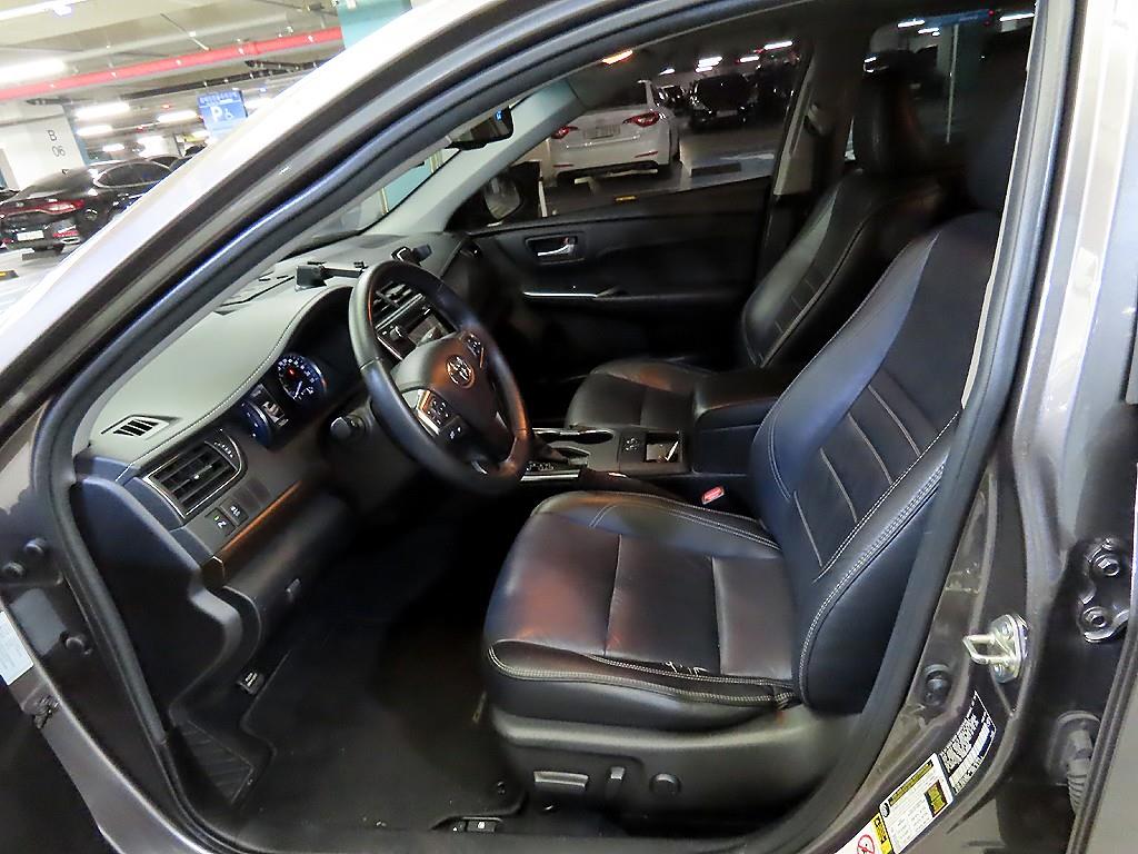 Toyota Camry - Vista 6