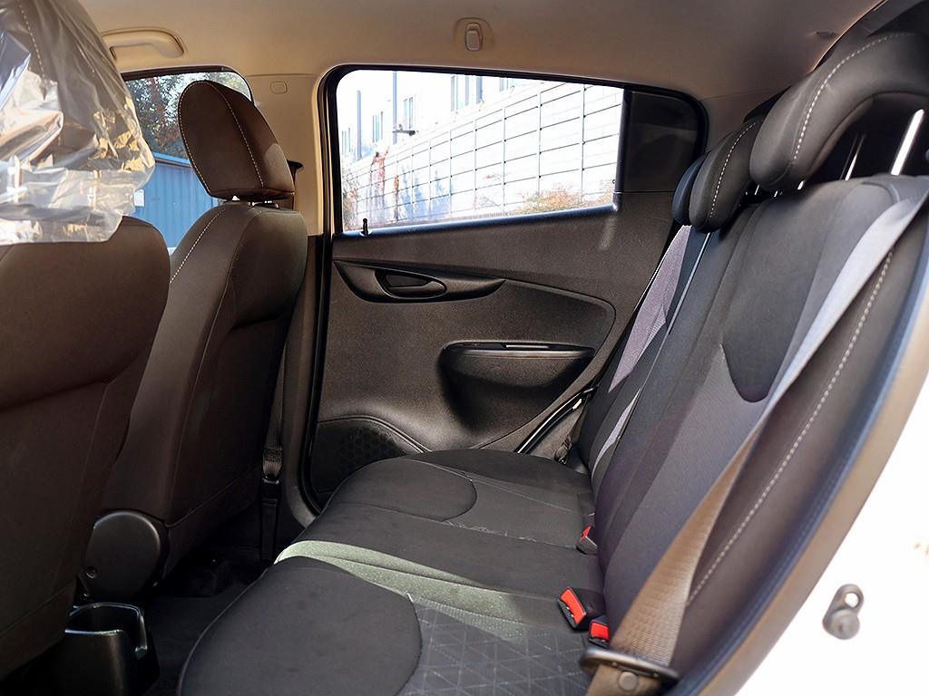 Chevrolet Spark 2019 Blanco - Importación desde Corea - HF Imports Iquique - Foto 12