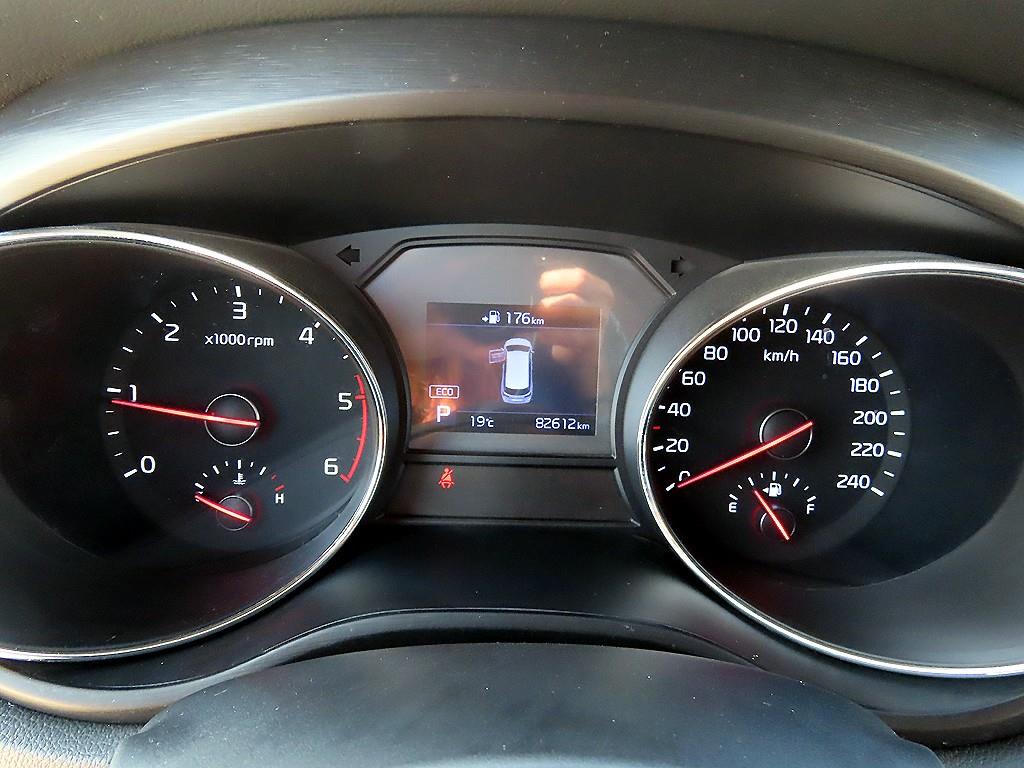 KIA Carnival - Vista 9