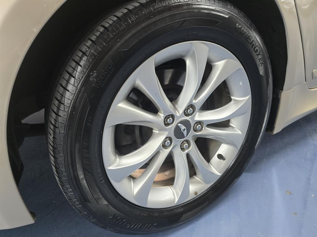 HYUNDAI Genesis 2012 Gold color - Importación desde Corea - HF Imports Iquique - Foto 17