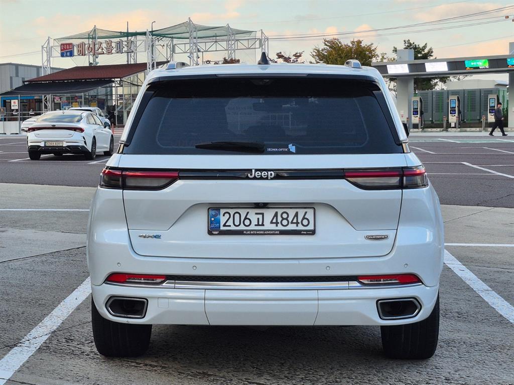 Jeep Cherokee - Vista 3