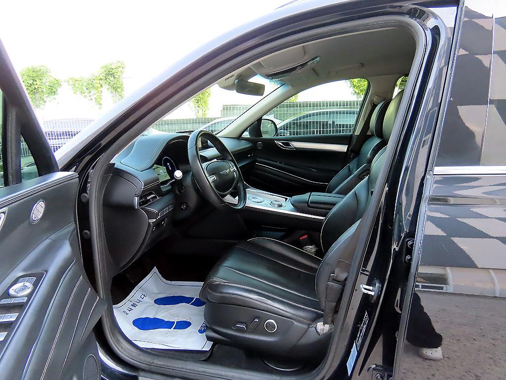 Genesis GV80 - Vista 5