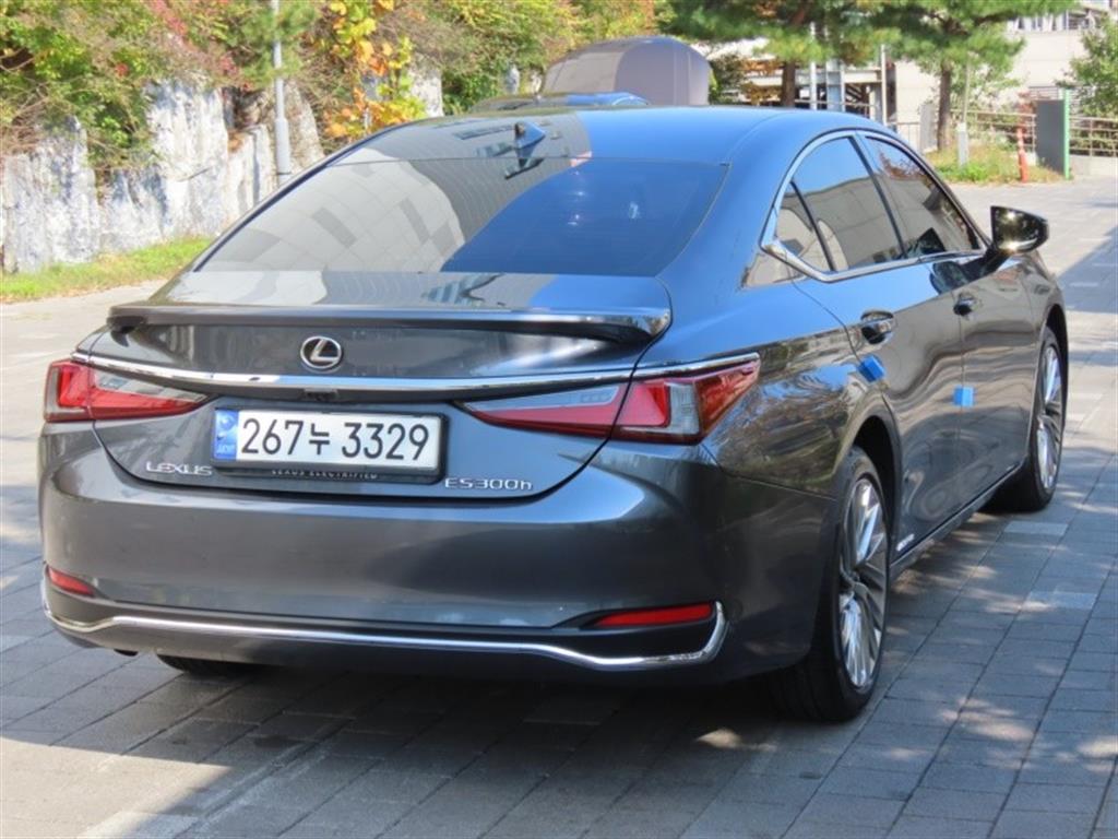 Lexus ES - Vista 5