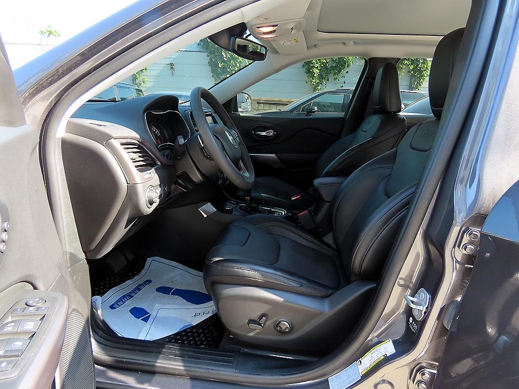 Jeep Cherokee - Vista 5