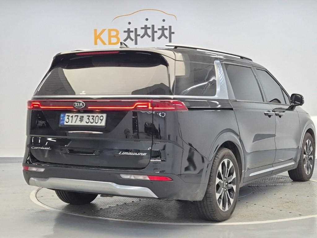KIA Carnival - Vista 3