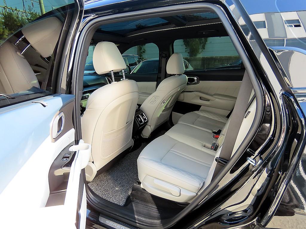 KIA Sorento - Vista 6