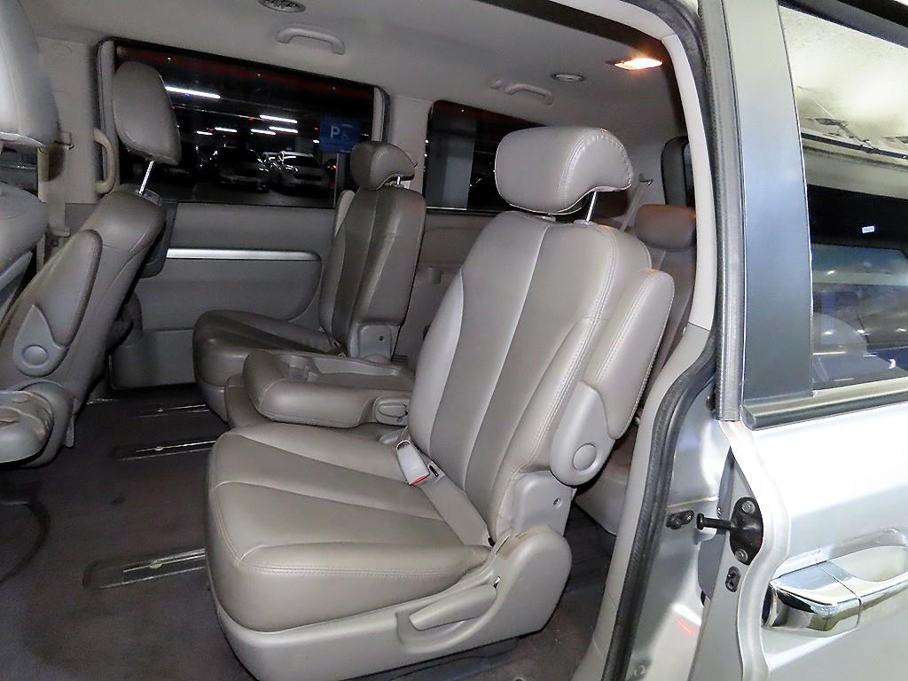 KIA Carnival - Vista 7