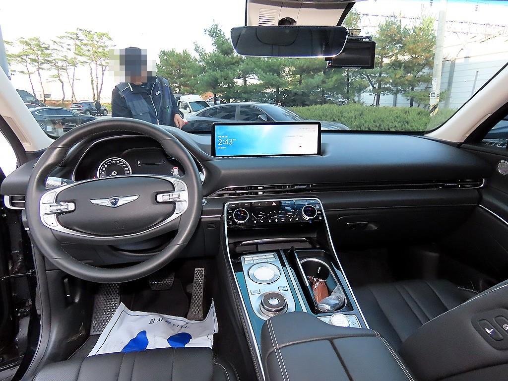 Genesis GV80 - Vista 7