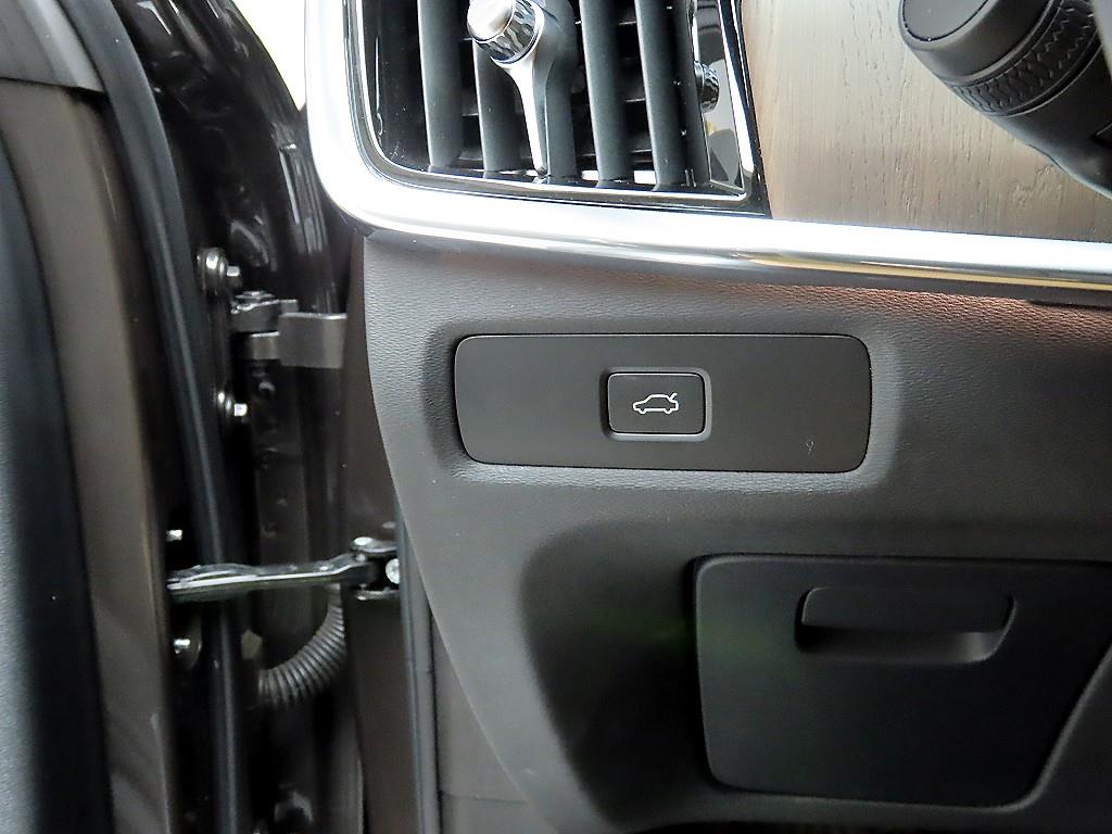 Volvo S90 - Vista 12