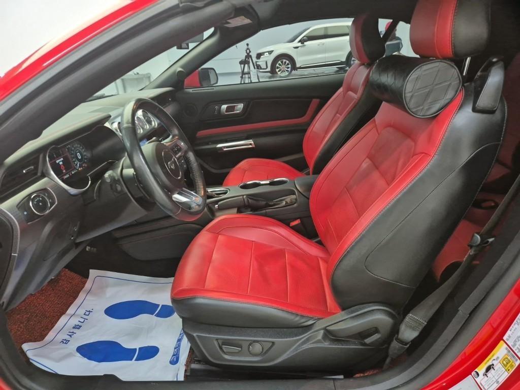 Ford Mustang - Vista 7