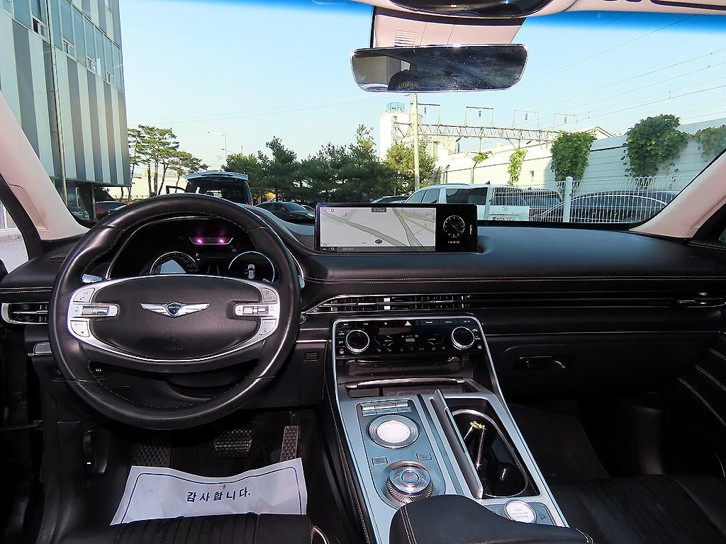 Genesis GV80 - Vista 8