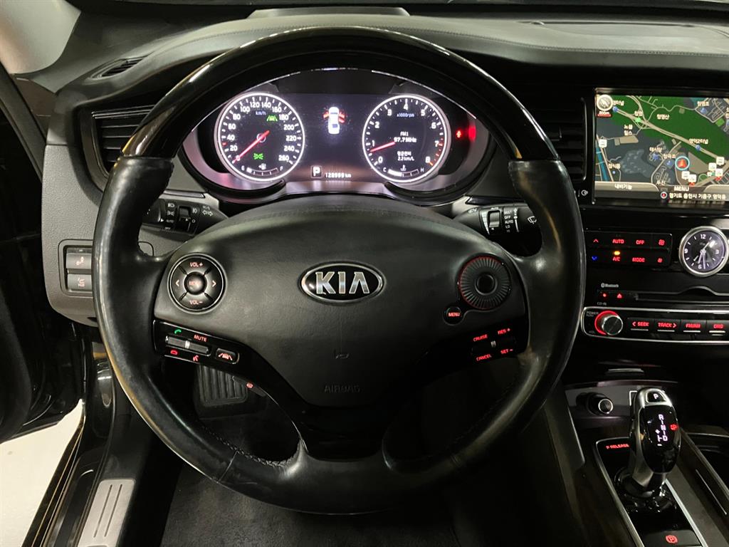 KIA K9 2013 Negro - Importación desde Corea - HF Imports Iquique - Foto 20