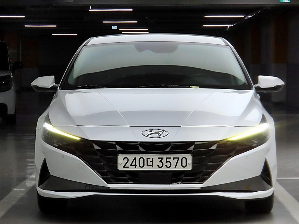 HYUNDAI Avante - Vista 6