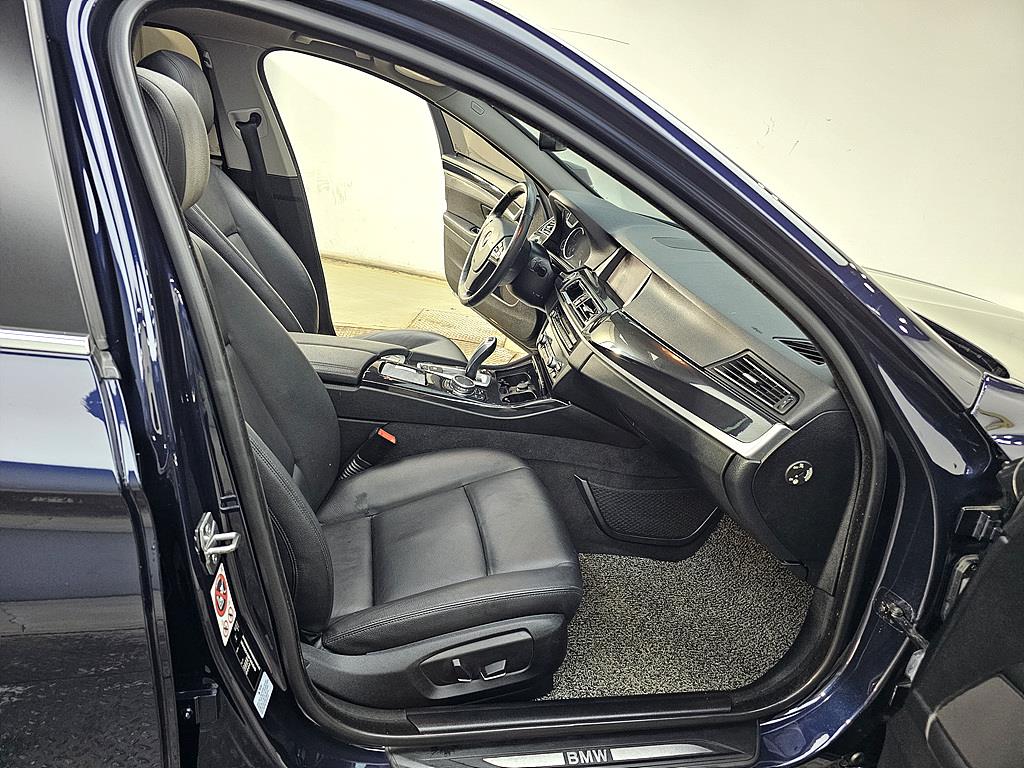 BMW 5 Series - Vista 11