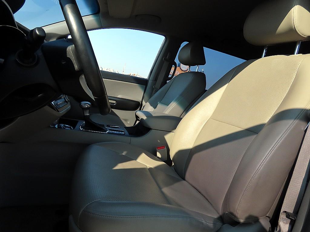 KIA Carnival - Vista 5