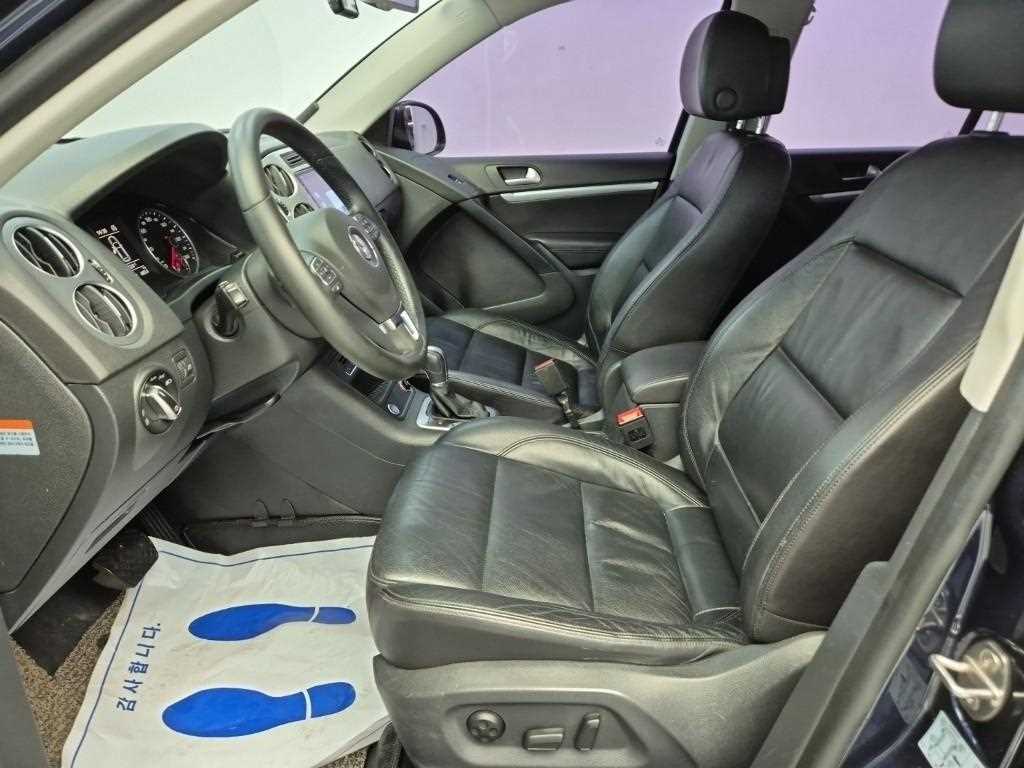 Volkswagen Tiguan - Vista 11