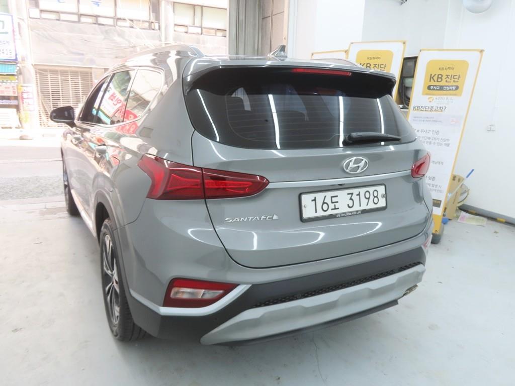 HYUNDAI Santa Fe - Vista 4