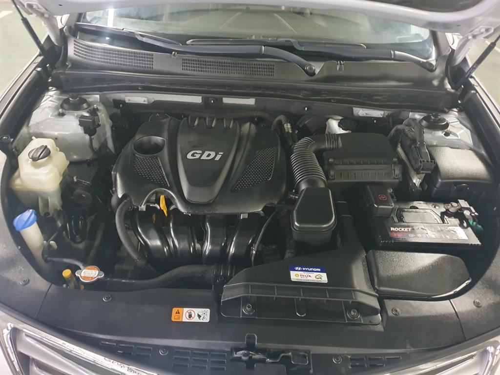 HYUNDAI Grandeur - Vista 9