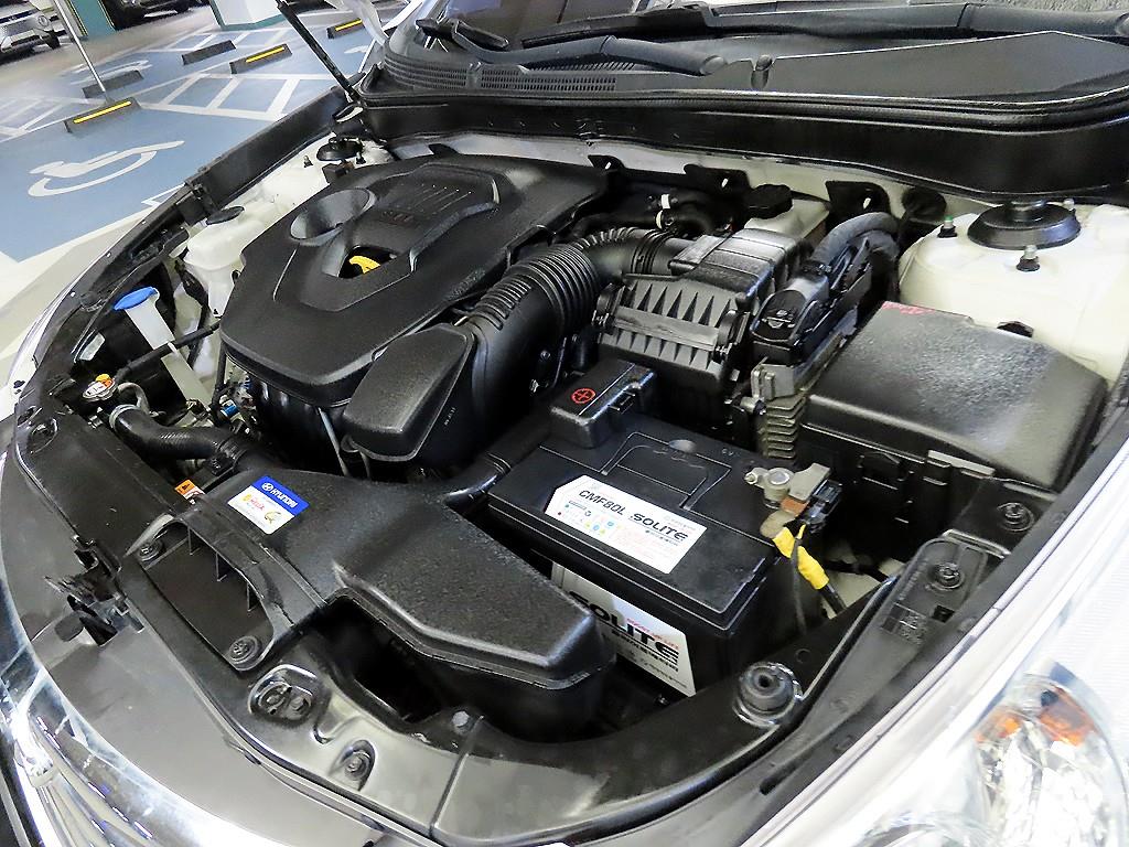 HYUNDAI Sonata 2014 Blanco - Importación desde Corea - HF Imports Iquique - Foto 19