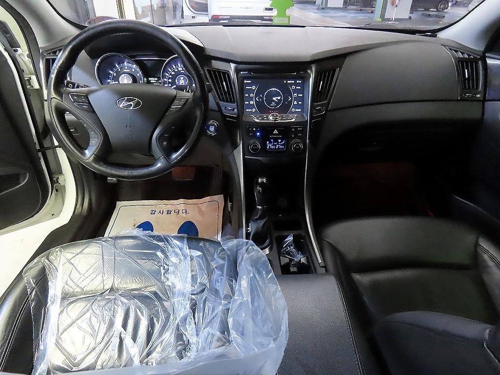 HYUNDAI Sonata - Vista 10