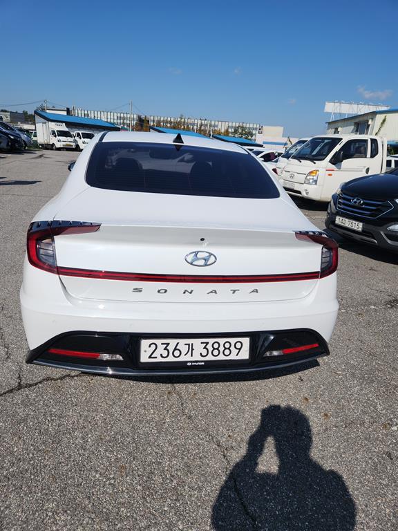 HYUNDAI Sonata - Vista 4