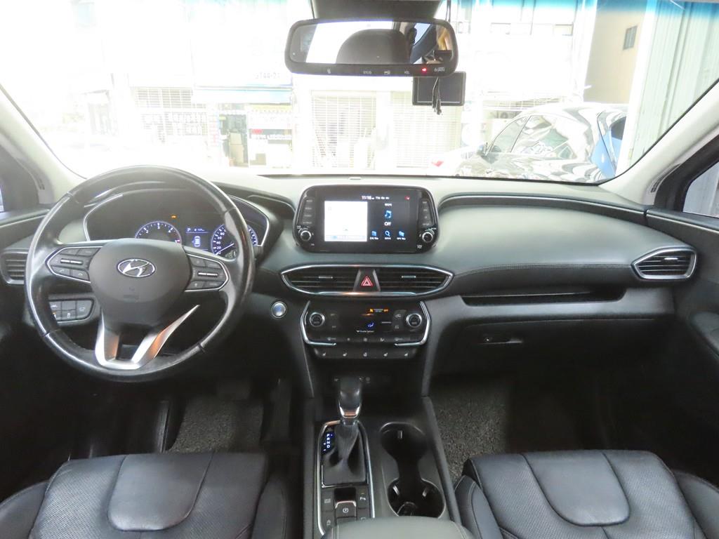 HYUNDAI Santa Fe - Vista 7