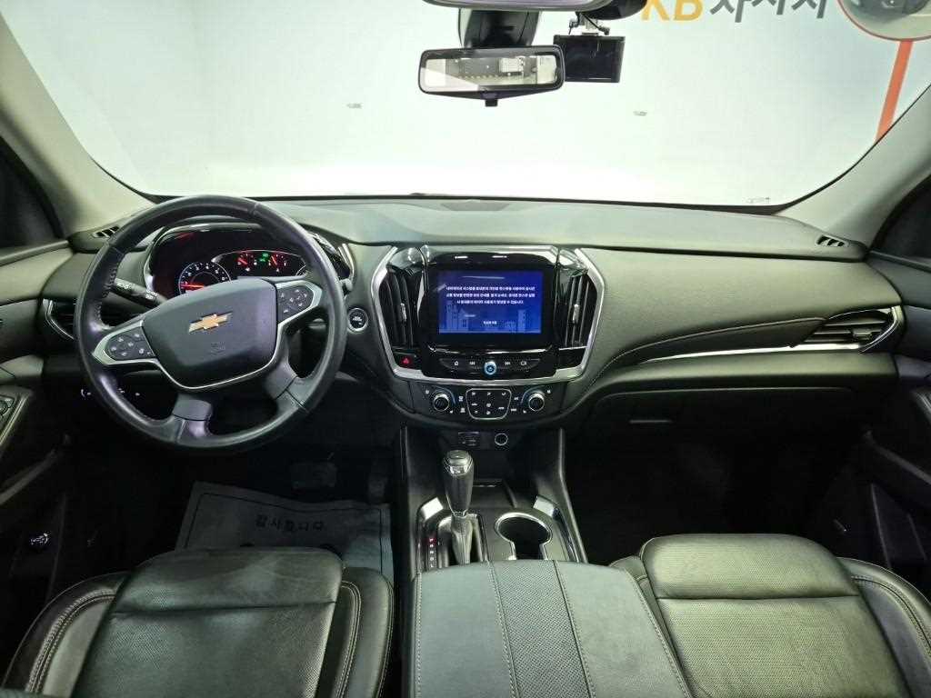 Chevrolet Travers - Vista 7