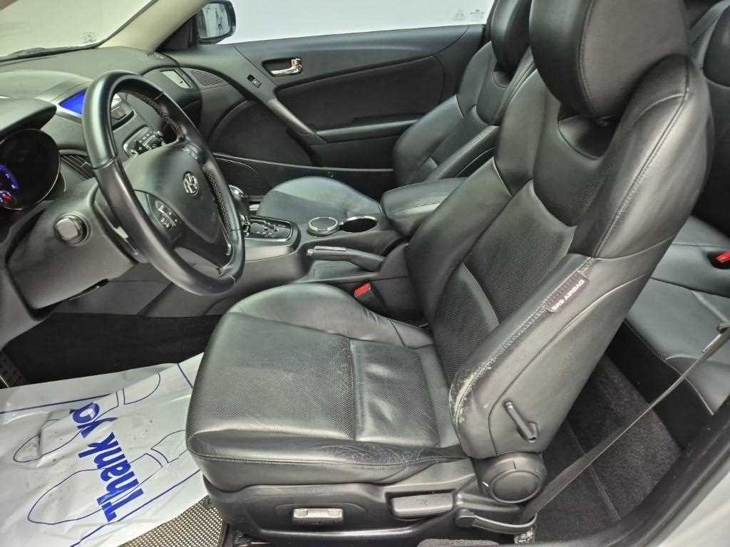 HYUNDAI Genesis - Vista 11