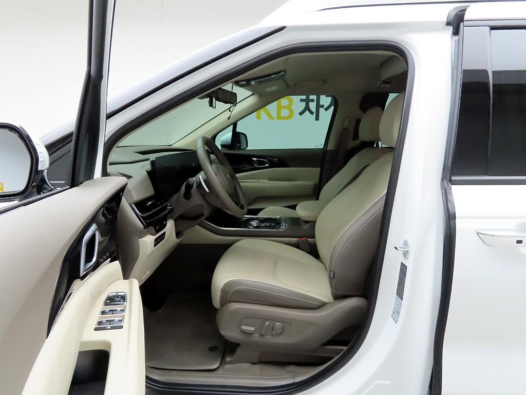 KIA Carnival - Vista 12