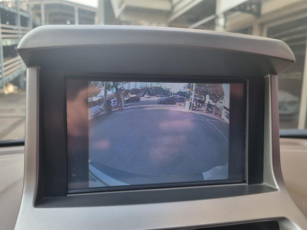 KIA Carnival - Vista 10