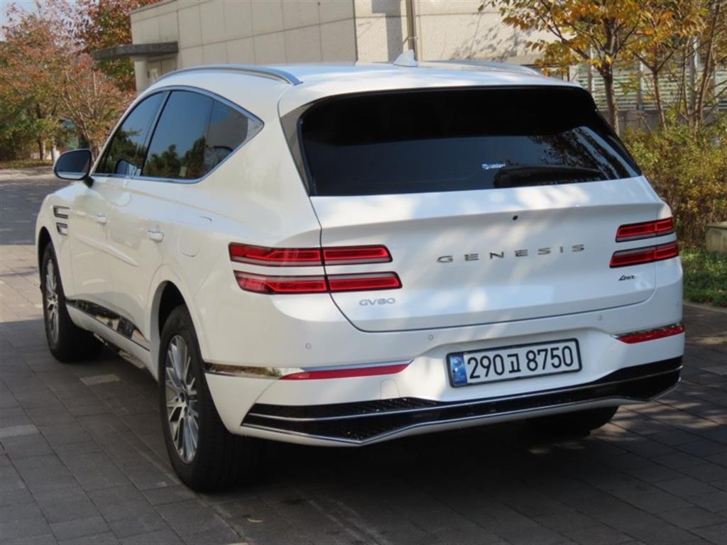 Genesis GV80 - Vista 7