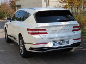 Genesis GV80 - Vista 8