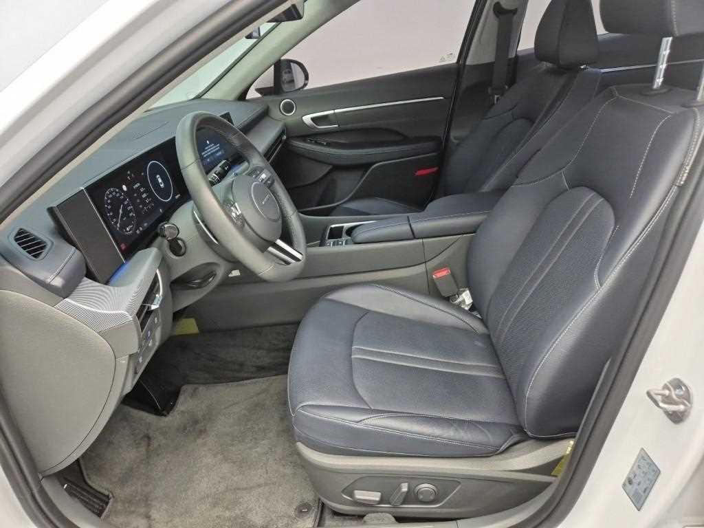 HYUNDAI Sonata - Vista 11