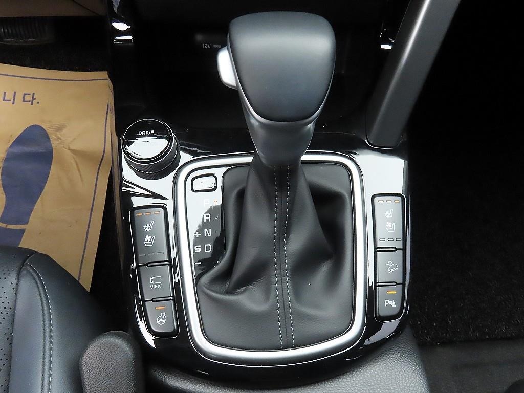 KIA Seltos - Vista 10