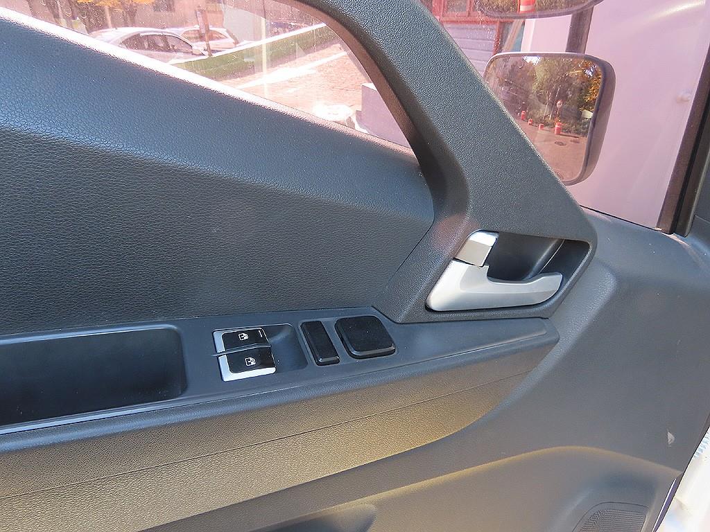 medium and large cargo Cargo 2017 Blanco - Importación desde Corea - HF Imports Iquique - Foto 12