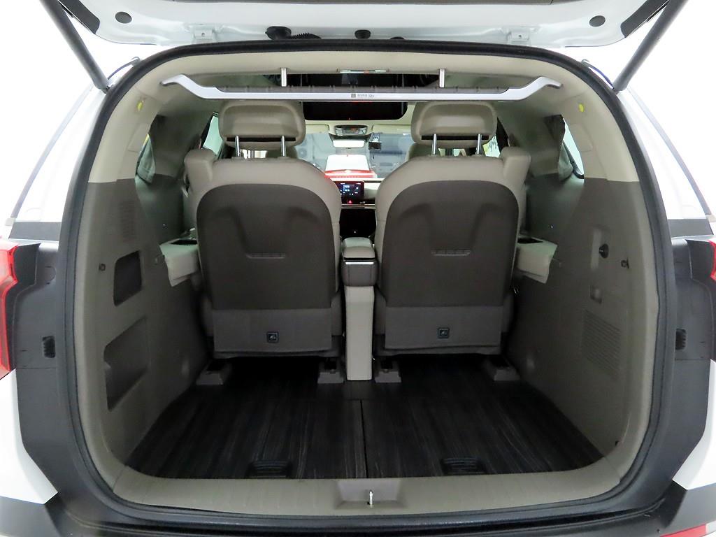 KIA Carnival - Vista 5